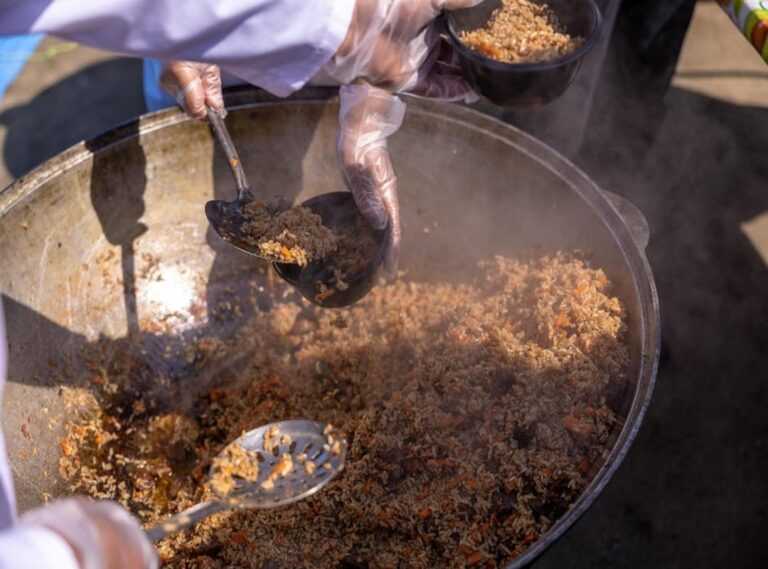 How to Serve Zhashlid
